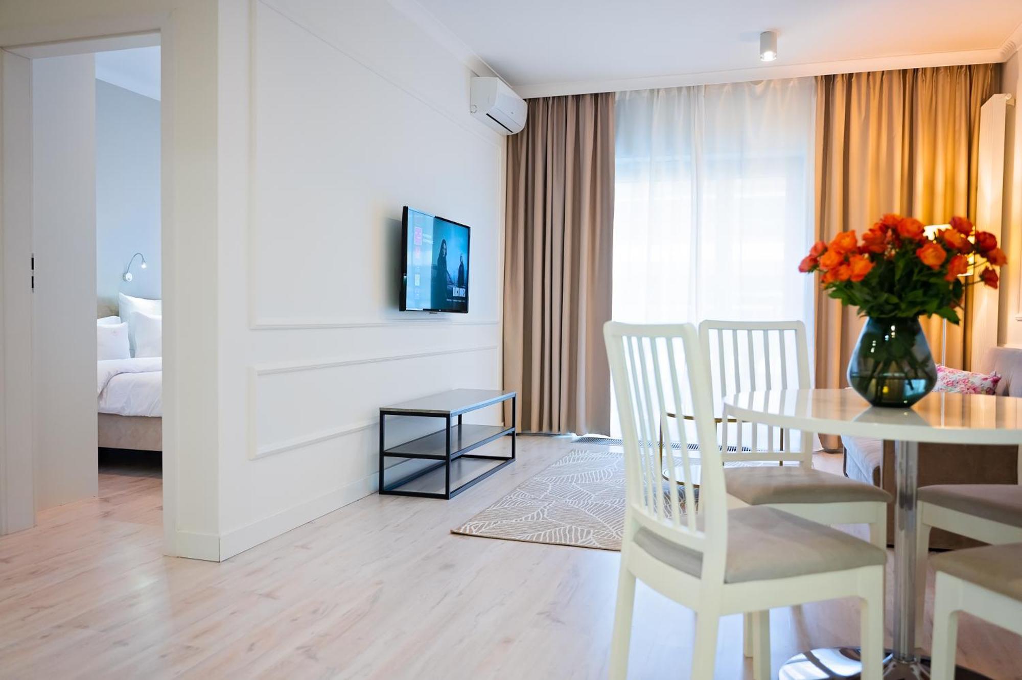 ורשה Mennica Residence - Grzybowska 43A מראה חיצוני תמונה