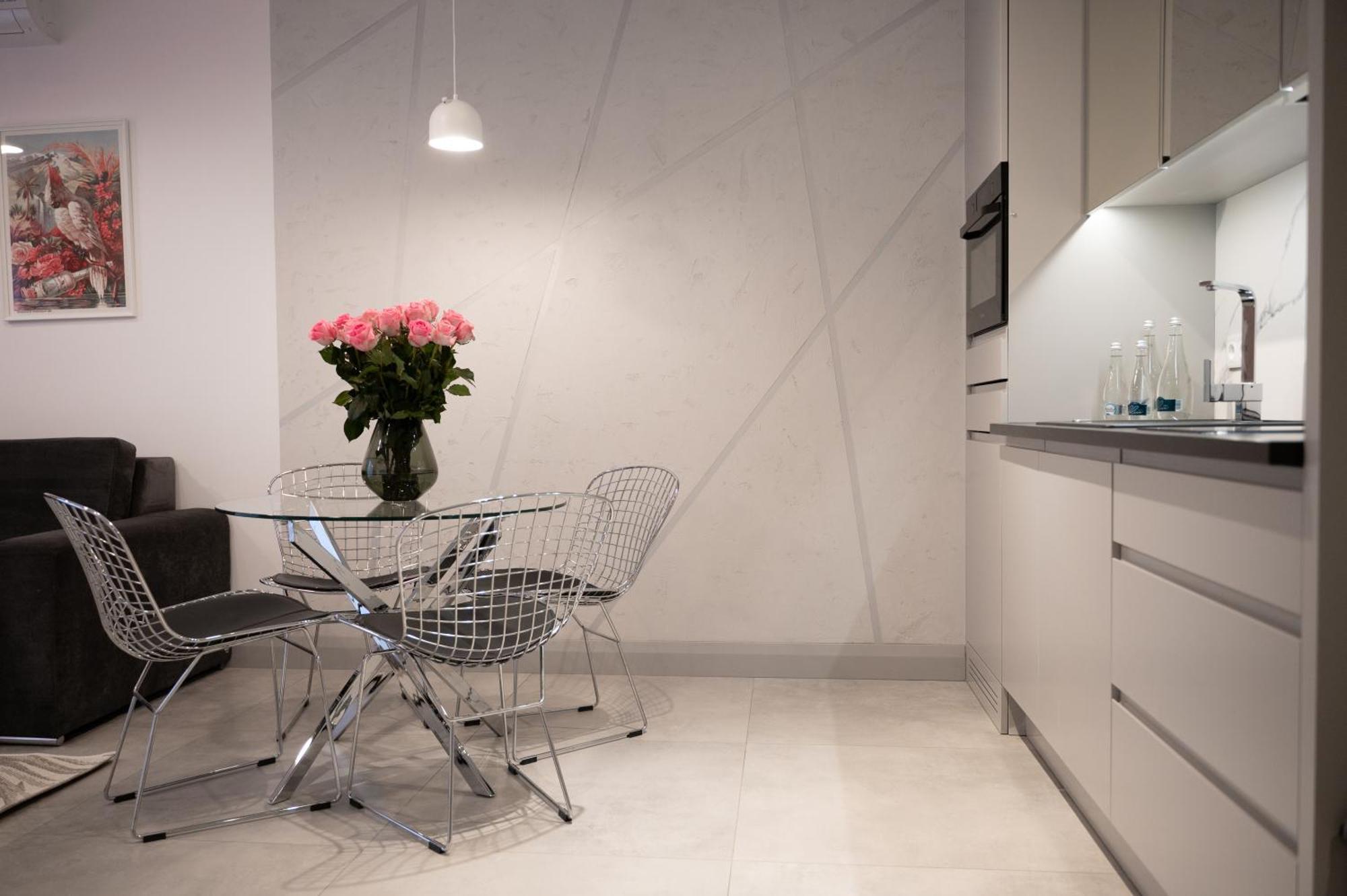 ורשה Mennica Residence - Grzybowska 43A מראה חיצוני תמונה